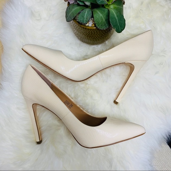 NEW Halston Heritage - Claudia Leather Pumps 7 - Picture 8 of 16